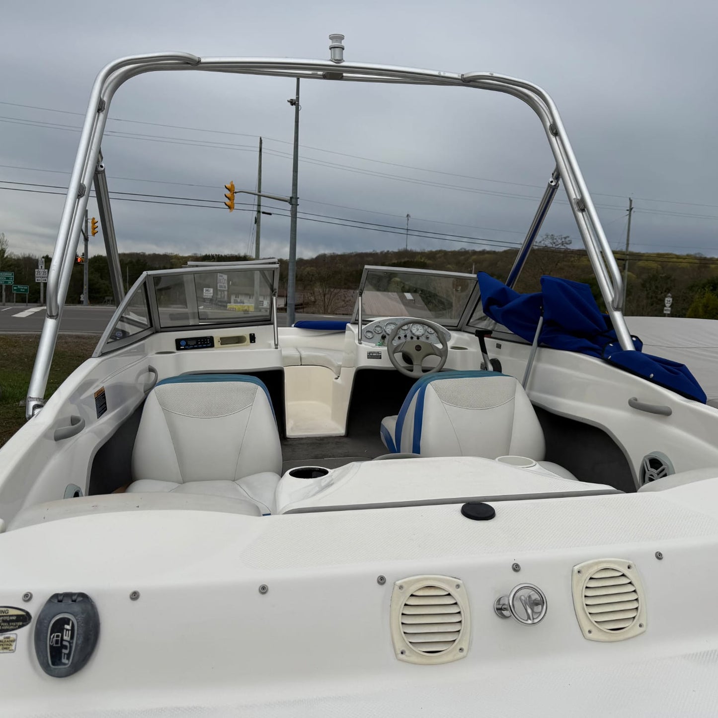 Bayliner Wake Tower (17 ft)