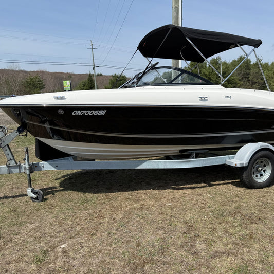 Bayliner (17 ft)